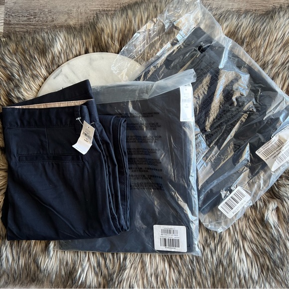 NWT GAP Kids Uniform Straight Khakis with Gap Shield - Picture 6 of 7